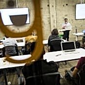 UX ne demek? Kullanıcı deneyimi kavramı açıklanıyor. Detaylar için tıklayın. Kullanıcı deneyimi (UX) açılımı hakkında bilgi edinin.