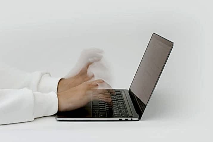 Yandex Mail Türkçe - Hızlı ve güvenilir e-posta servisi. Ücretsiz kaydolun ve Türkçe dil seçeneğiyle kolayca e-posta gönderip alın.